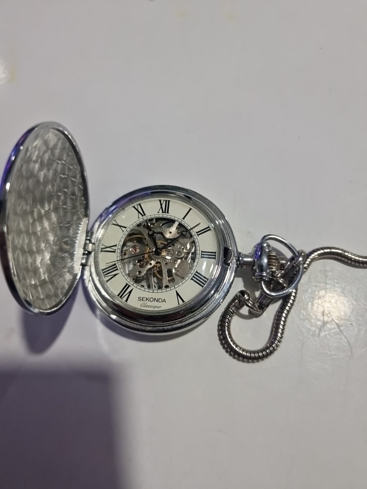 SEKONDA Hand Wind Pocket Watch. Working.