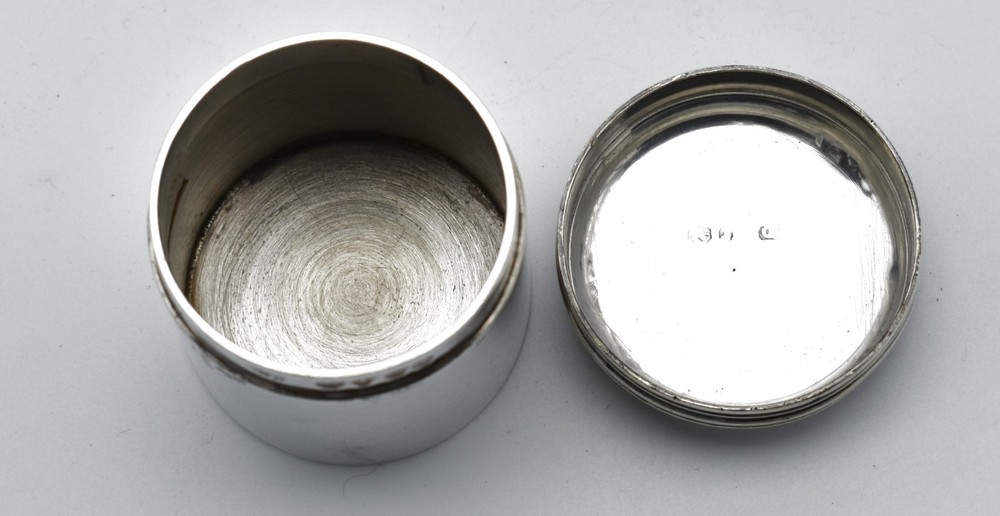 Antique Early Victorian Solid Silver Pill Box Snuff Pyx Box 1844