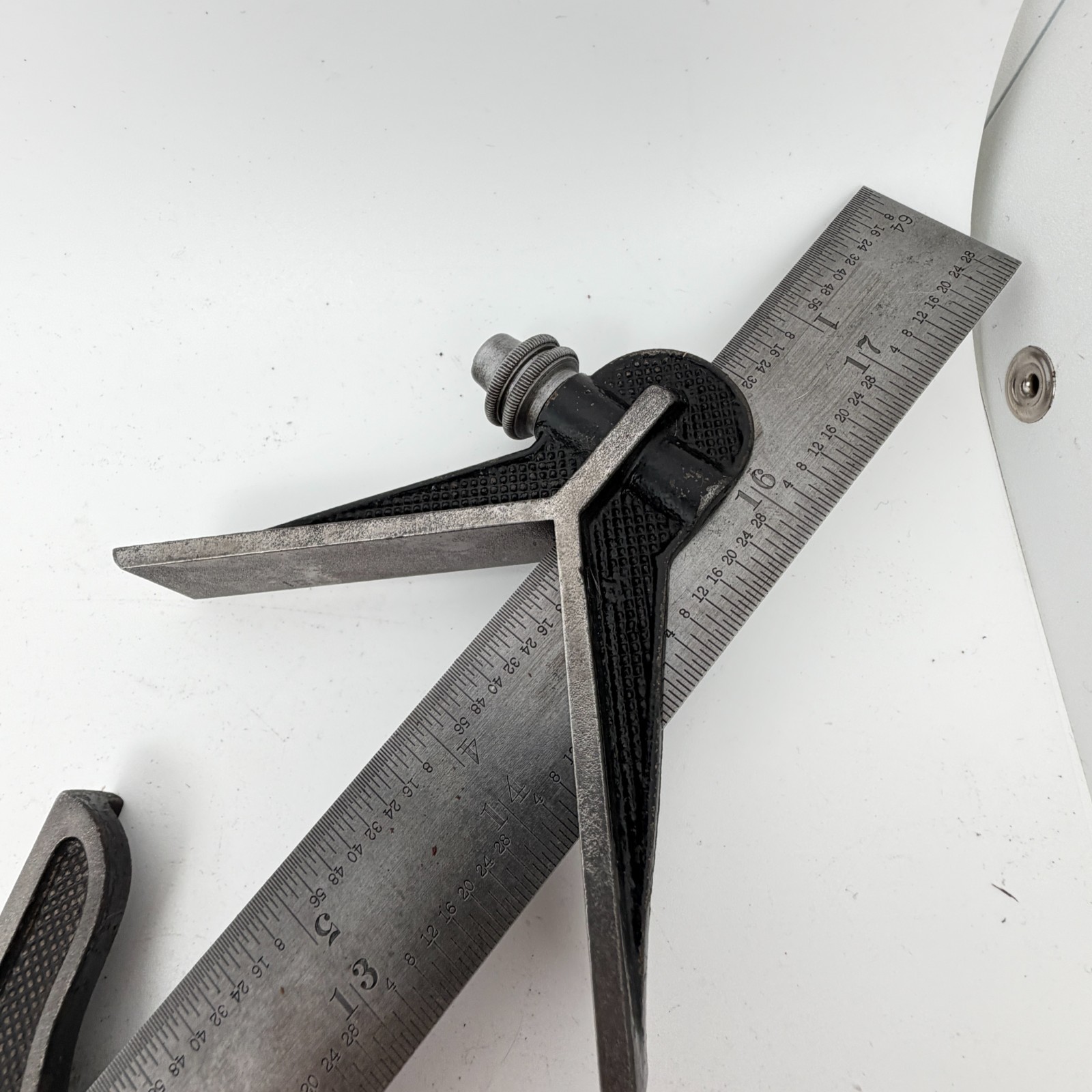 Preowned 18" L.S. STARRETT Comb. Square w/ Protractor Centerfinder - Machinists