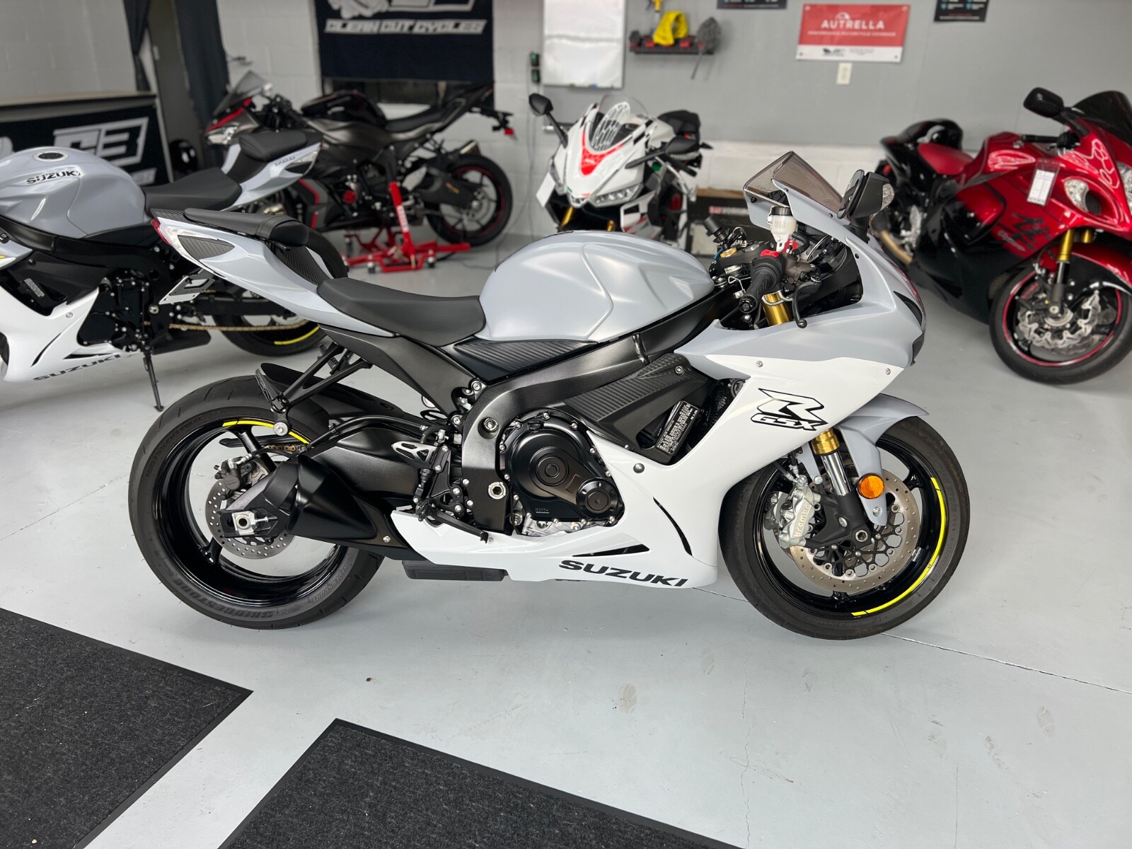 2011-2025 SUZUKI GSXR 600 750 M4 Style GP SLIP ON EXHAUST MUFFLER 11-25 NEW NB