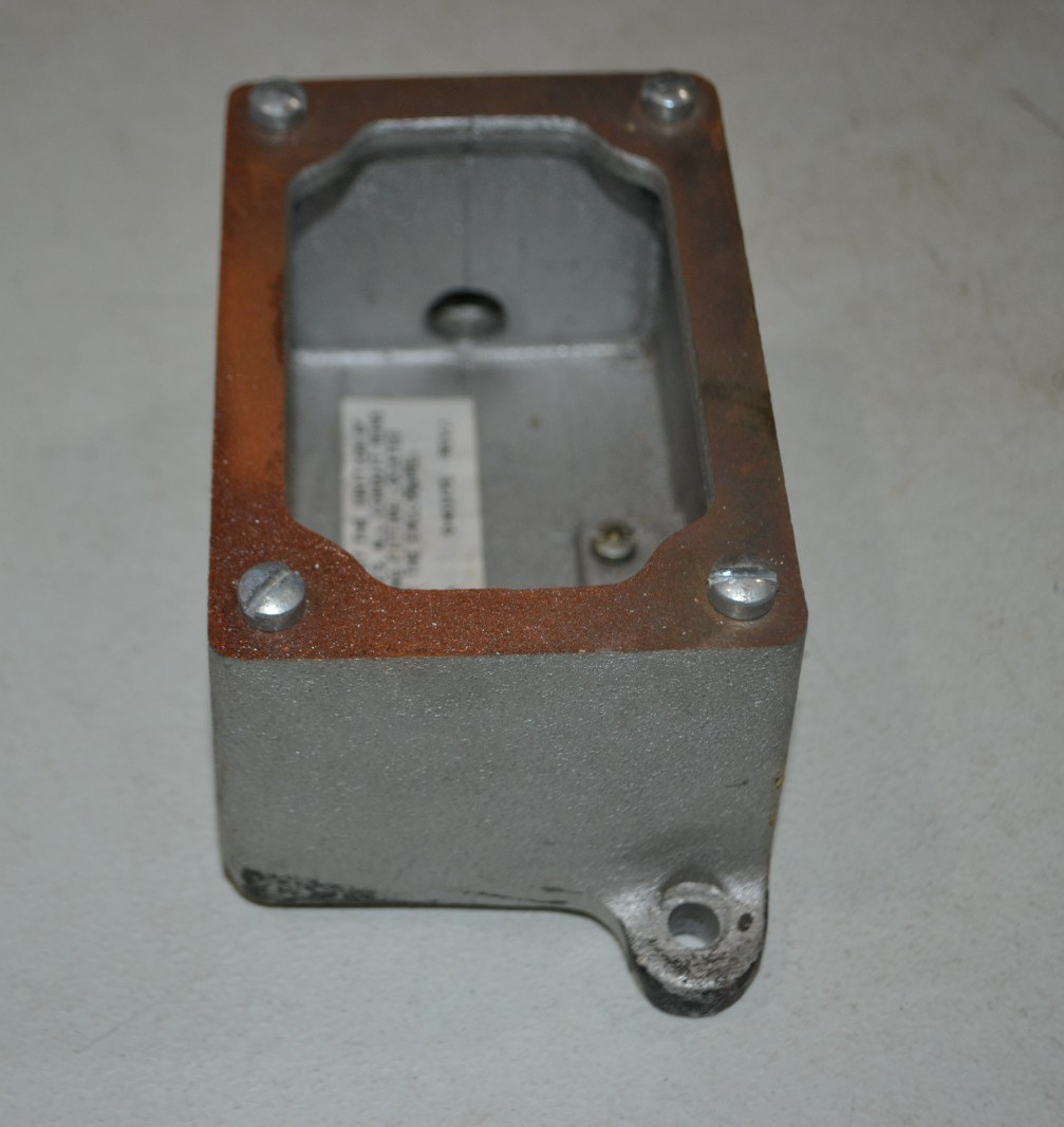 Crouse-Hinds EDS171, 1/2"" Hub, 1-Gang, Iron, Explosionproof Back Box, 1 pc (B7)