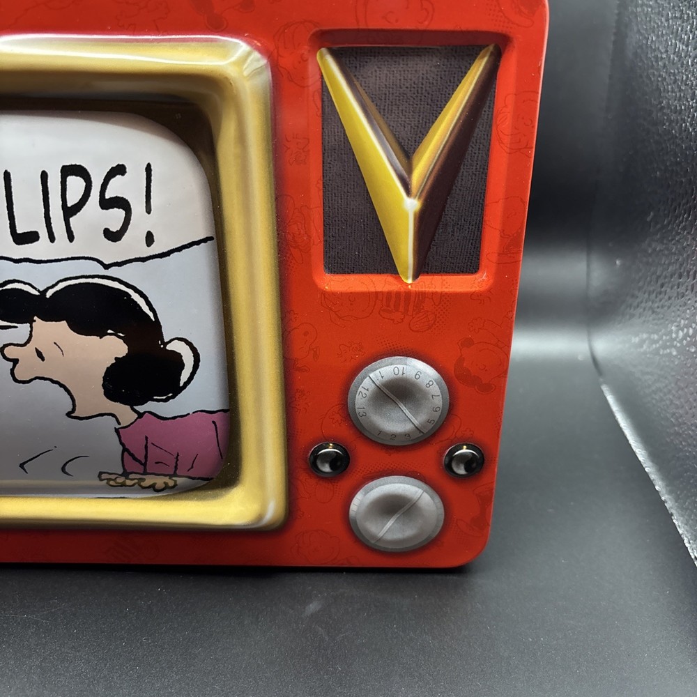 2 Peanuts Retro TV Lunchboxes