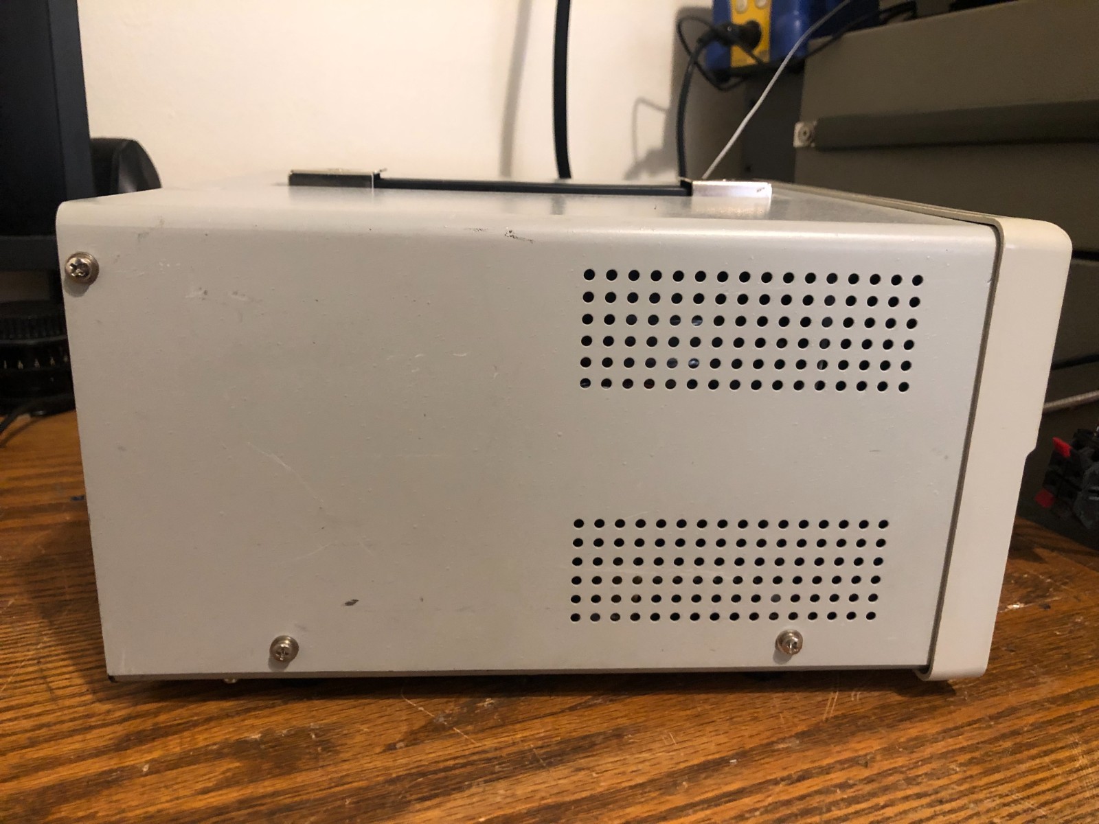 Working Tenma Quad Output Independent Linear Regulated DC Power Supply