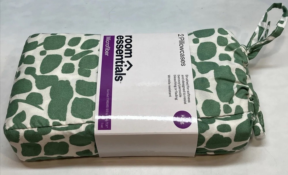 Okeo-Tex Room Essentials 2 King Microfiber Pillowcases Wrinkle Resistant BN