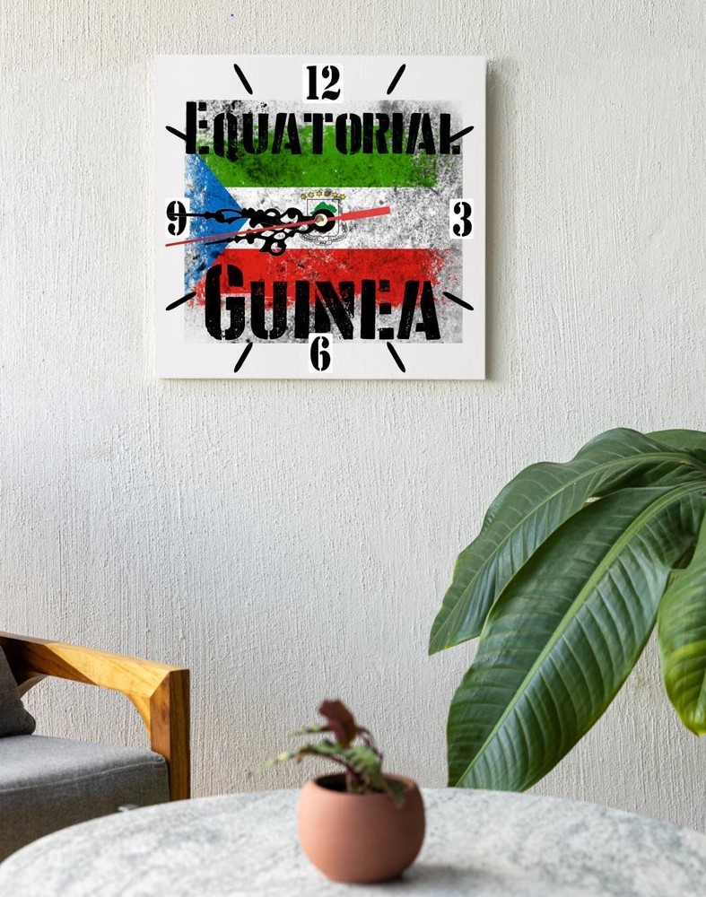 Equatorial Guinea Flag Wall clock patriots CERAMIC Tile Watch Support Décor