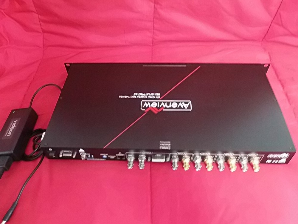 Avenview SDI-SplitPro-4S 3G-SDI HD Quad Screen Multiviewer Video Wall