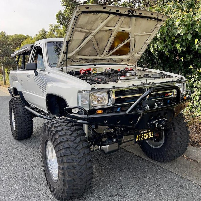 Hood Strut Kit for Toyota ’84-89 4Runner & '84-88 Pickup by Spiker Engineering