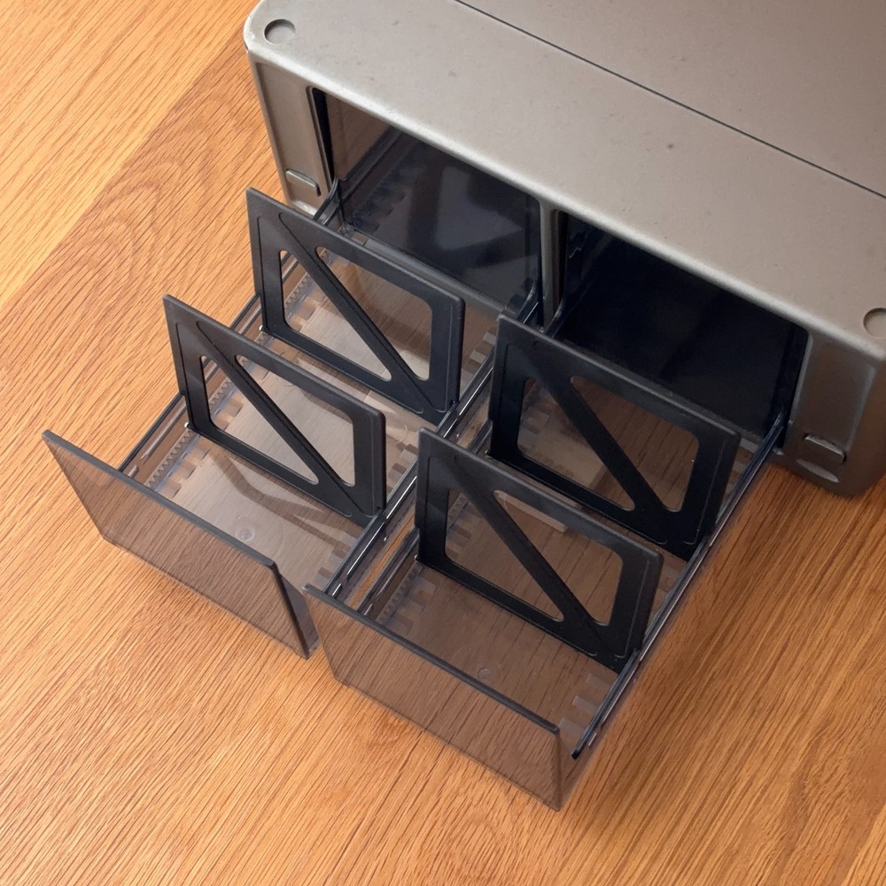 TEAC Stackable Telescoping MiniDisc Storage Unit Case Holds 32 MDs Gray #47