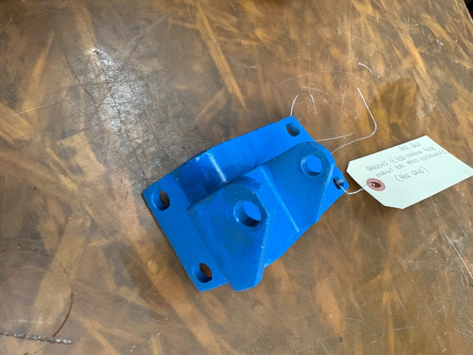 PERKINS 4.108 4CYL ALTERNATOR MOUNTING BRACKET. GOOD CONDITION