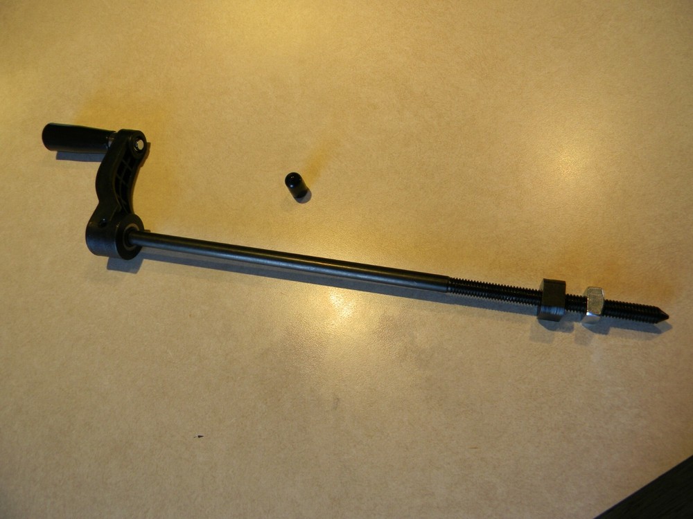 Bandsaw upper wheel crank handle