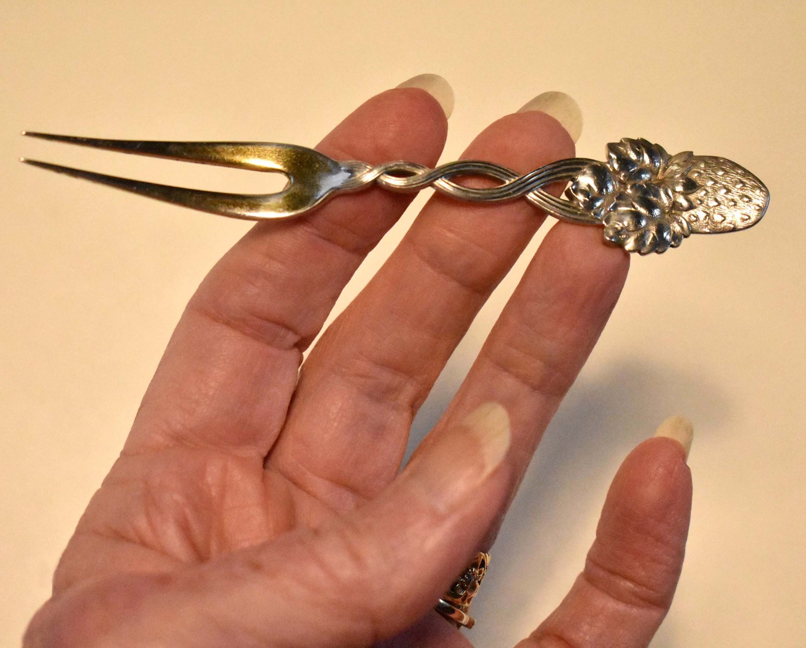 TIFFANY & CO Sterling Silver - STRAWBERRY VINE - 2-Tine Fork - 4.5" - 17.5 g