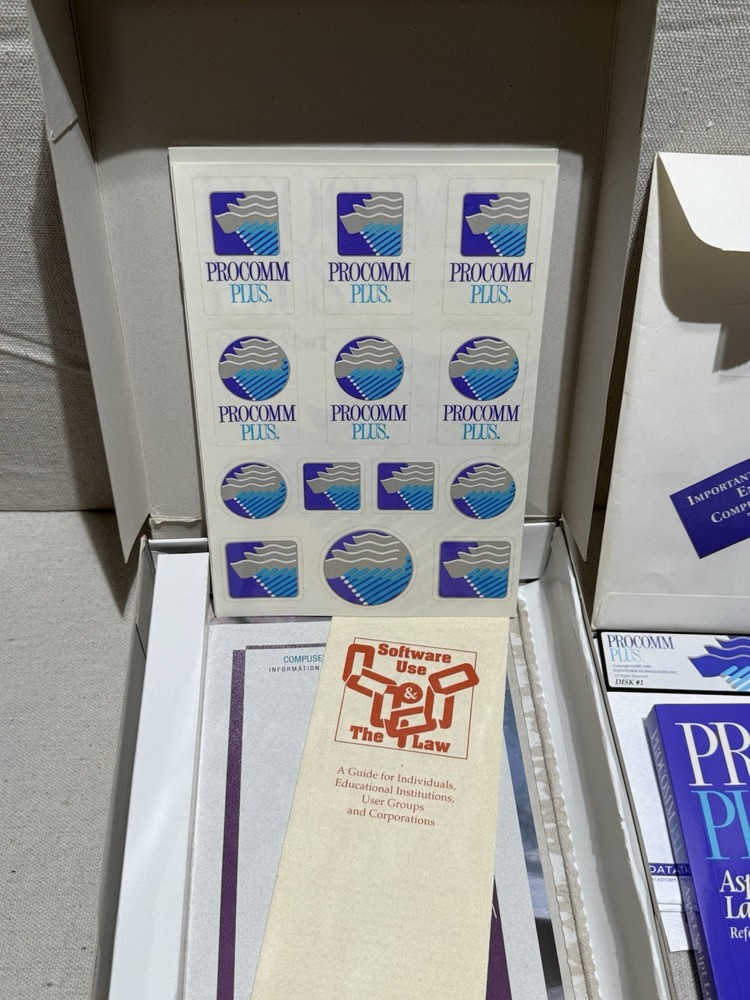 Vintage Procomm Plus Internet Software Box, Manuals & Disks