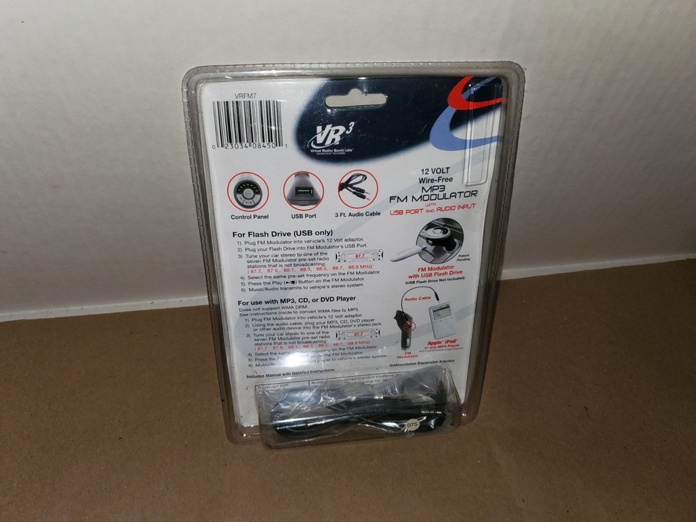 VR3 VRFM7 Old School Power Port Power FM Modulator USB NOS Sealed (X7)
