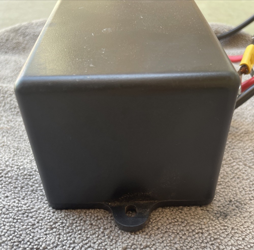Possibly A Winch Remote Control System Motor Connector 12VDC 221L20452