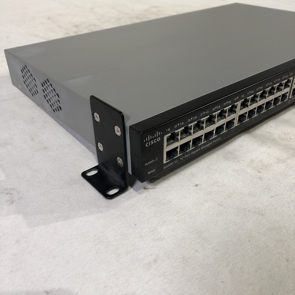 CISCO SG300-52MP USED