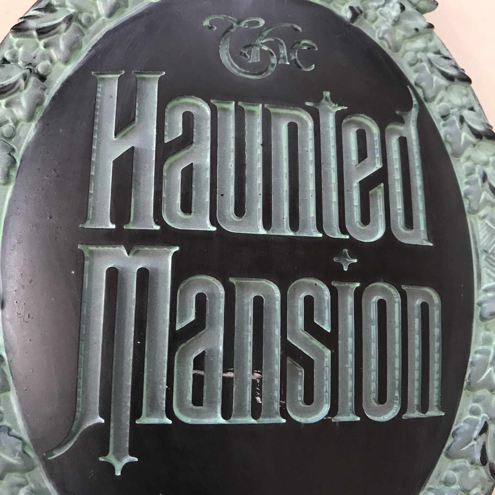 Disney The Haunted Mansion Wall Plaque Sign Halloween Horror Collectible Goth