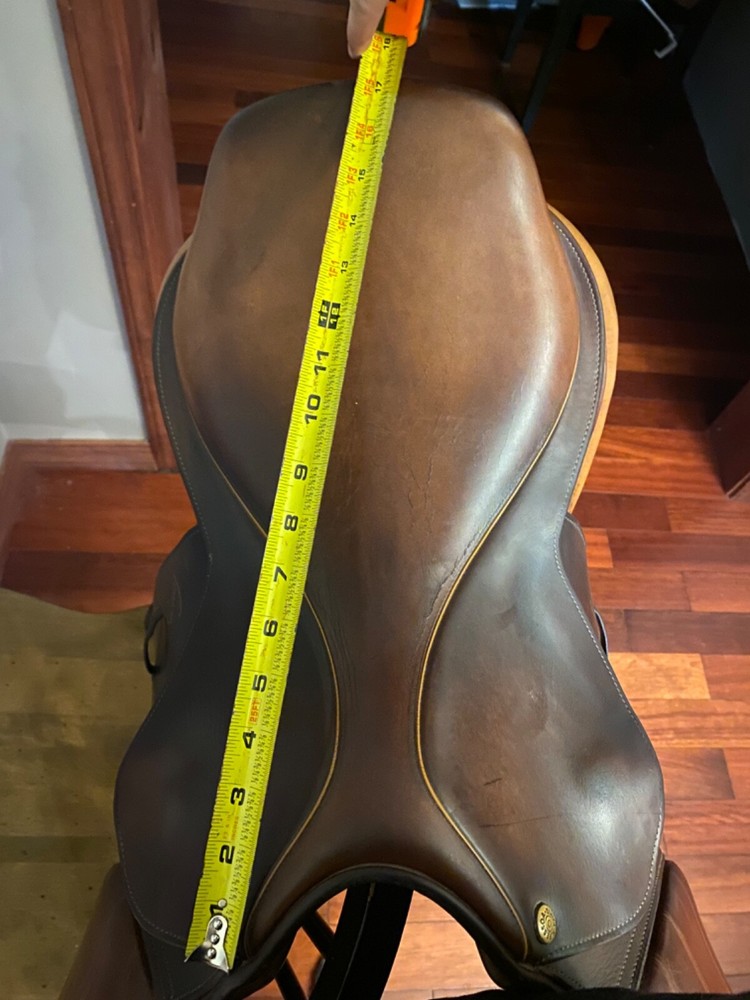 Pessoa A/O Saddle. Jumping saddle. Size 16.5 Medium Tree