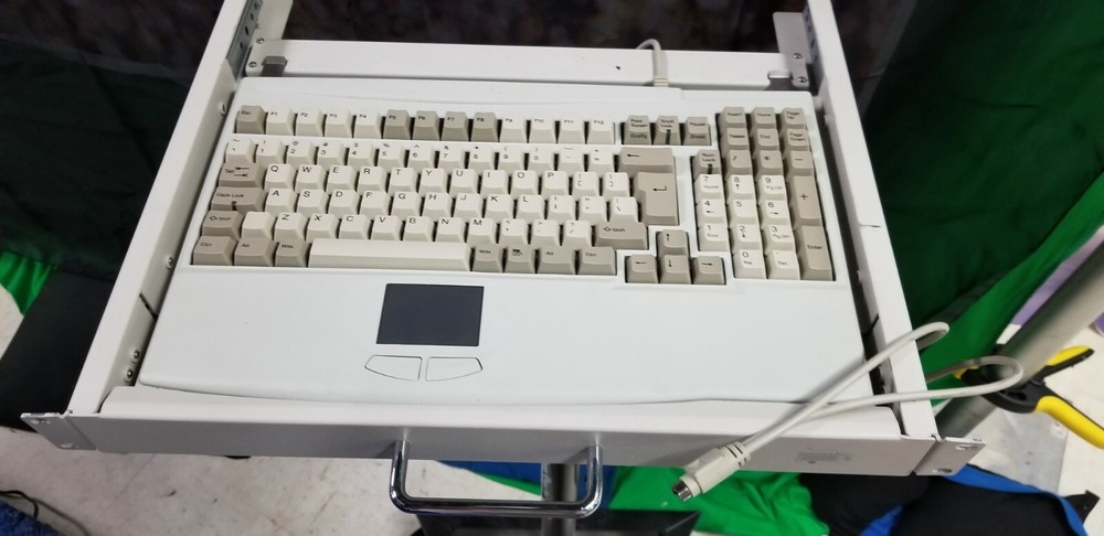 Rack Mount Keyboard/touchpad pull out