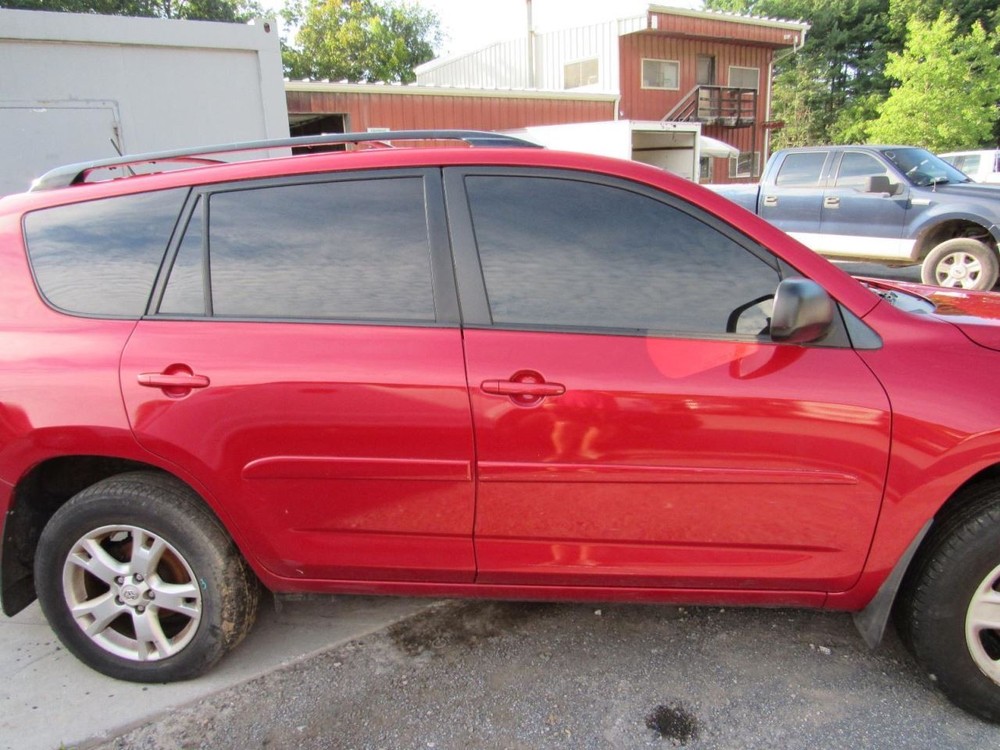 RAV 4 2011 Glove Box 1065521