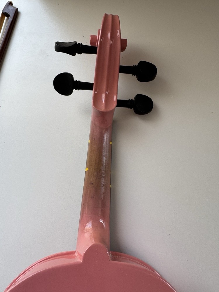 Mendini by Cecilio Pink 3/4 Violin – Missing 1 String + New Set, Case & Bow