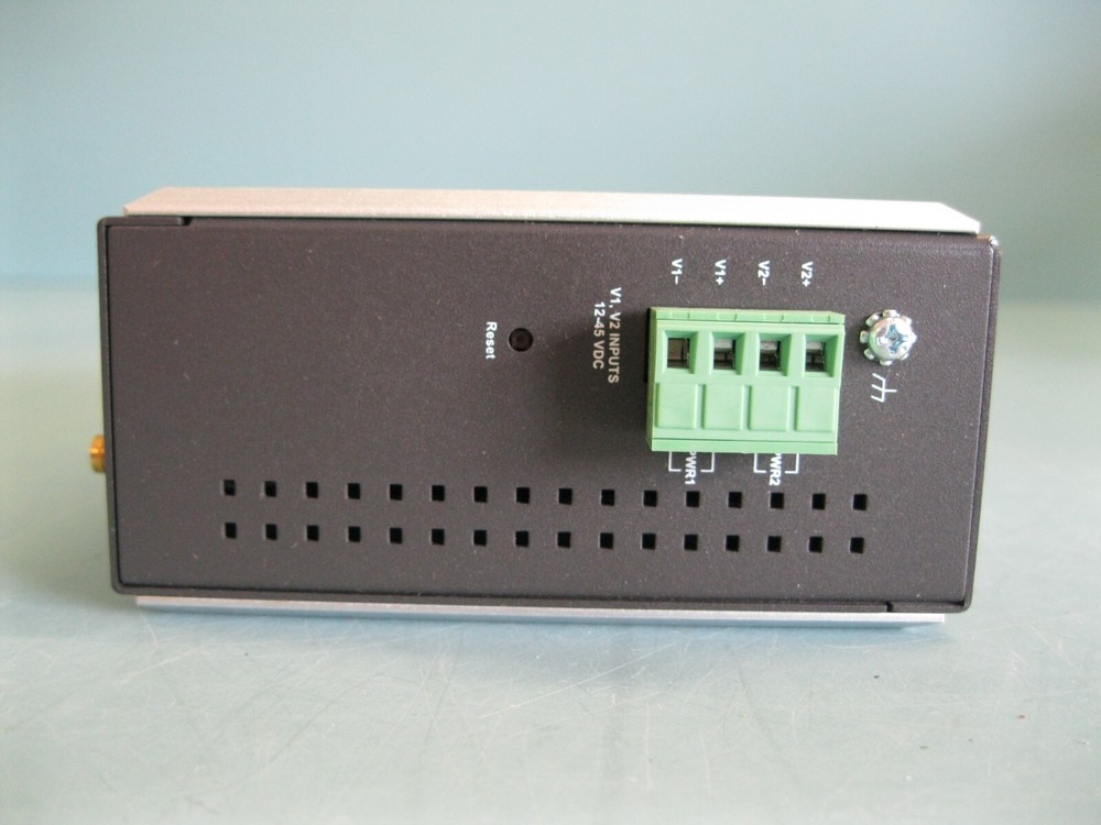 MOXA AWK-1100-US Wireless Access Point/Bridge/AP Client NEW G7