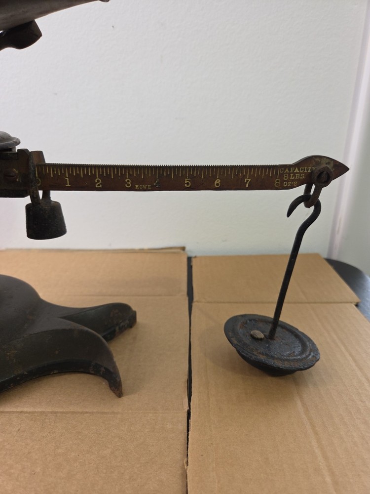 Vintage Howe Cast Iron Fish Tail Scale (Untested)