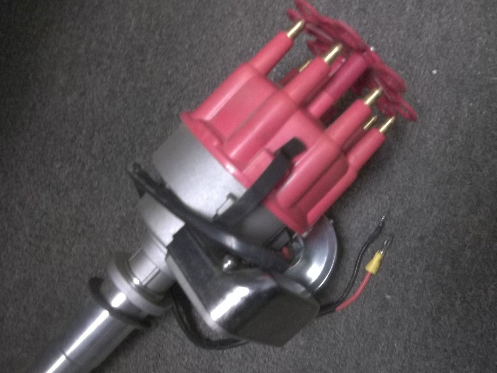 Chevy SBC 350 BBC 454 8000 Series Pro Billet Distributor Vacuum [Red Screw-on]