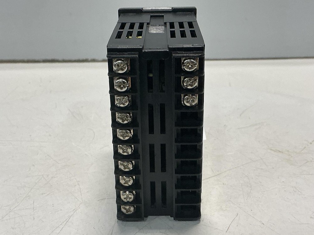 ARICO TECHNOLOGY V200 TEMPERATURE CONTROL USED #151803