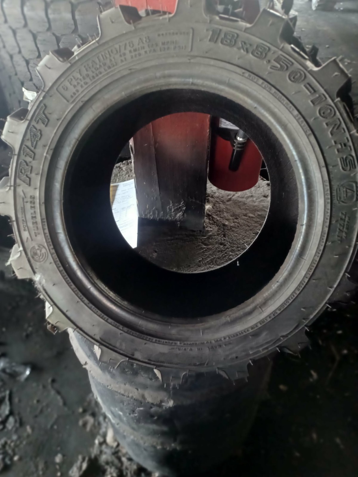 18x8.50-10 TIRE R14T NEW COSMETIC BLEM 6PLY 1885010 18 8.50 10