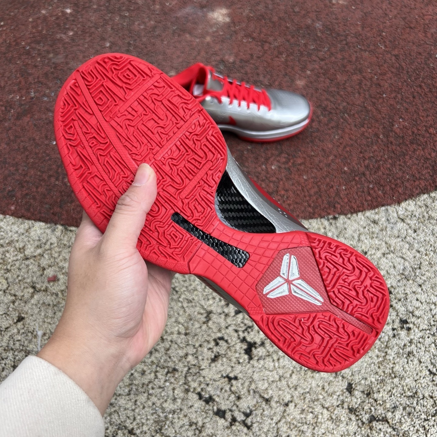 NK Kobe 5 Protro Rookie of The Year Silver Red Basketball SHOES IV2712-001