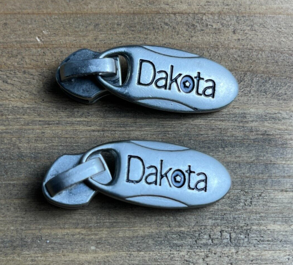 2x Dakota by Tumi Replacement Sliders - Nickel, Small (Zipper Pulls / Pull Tabs)