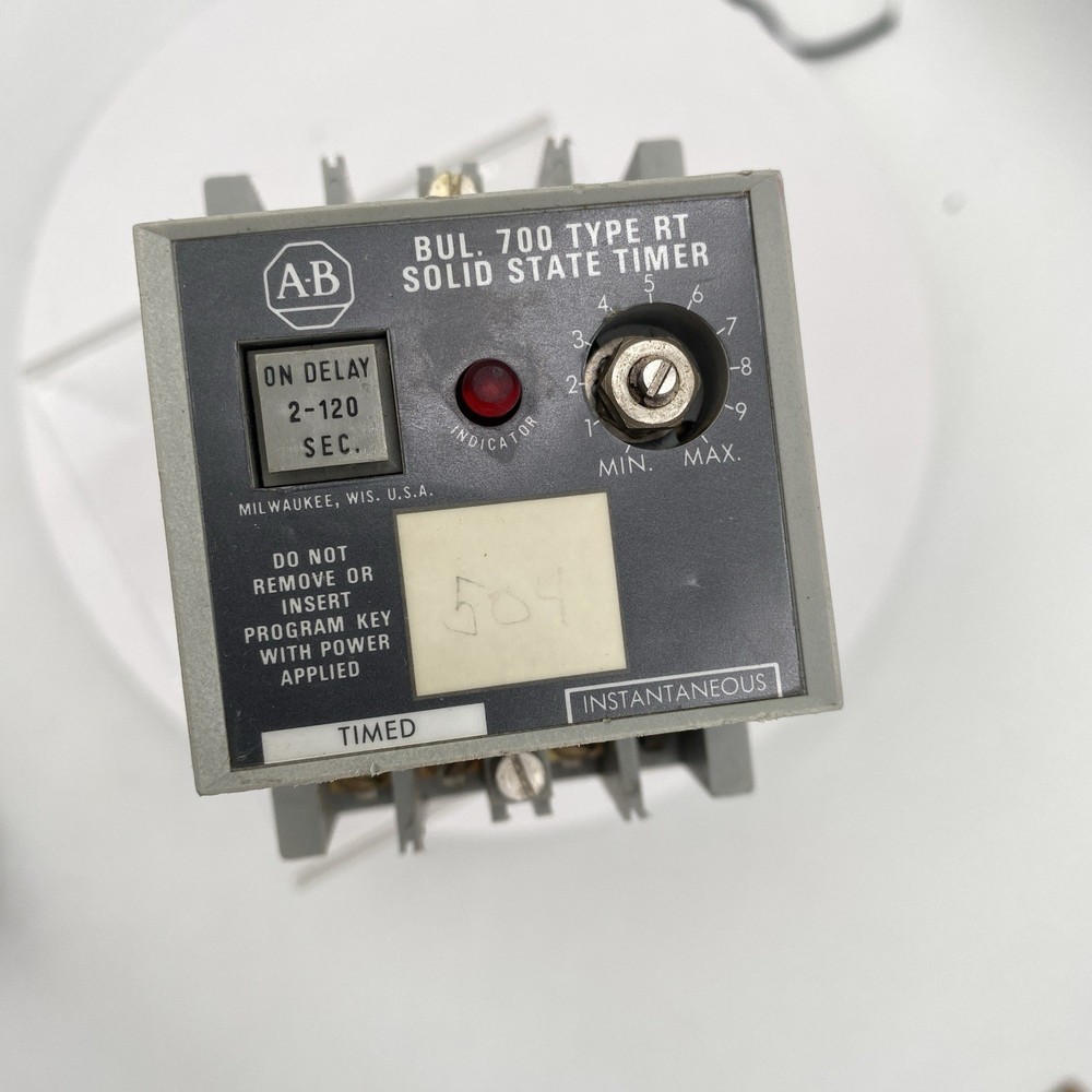 ALLEN BRADLEY 700-RT00N110A1 Series A Solid State Timer 2-120 Second On Delay