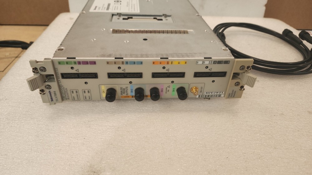 Tektronix TLA7BB4 136 Channel Logic Analyzer Module with Cables Unit #1
