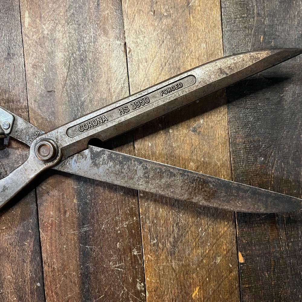 Corona HS3950 Hedge Shears- With Extendable Handles