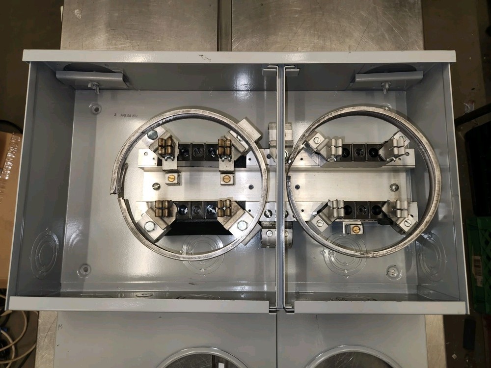 Milbank Double Socket Meter Trough S7004