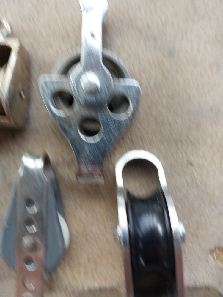 6 small marine pulleys