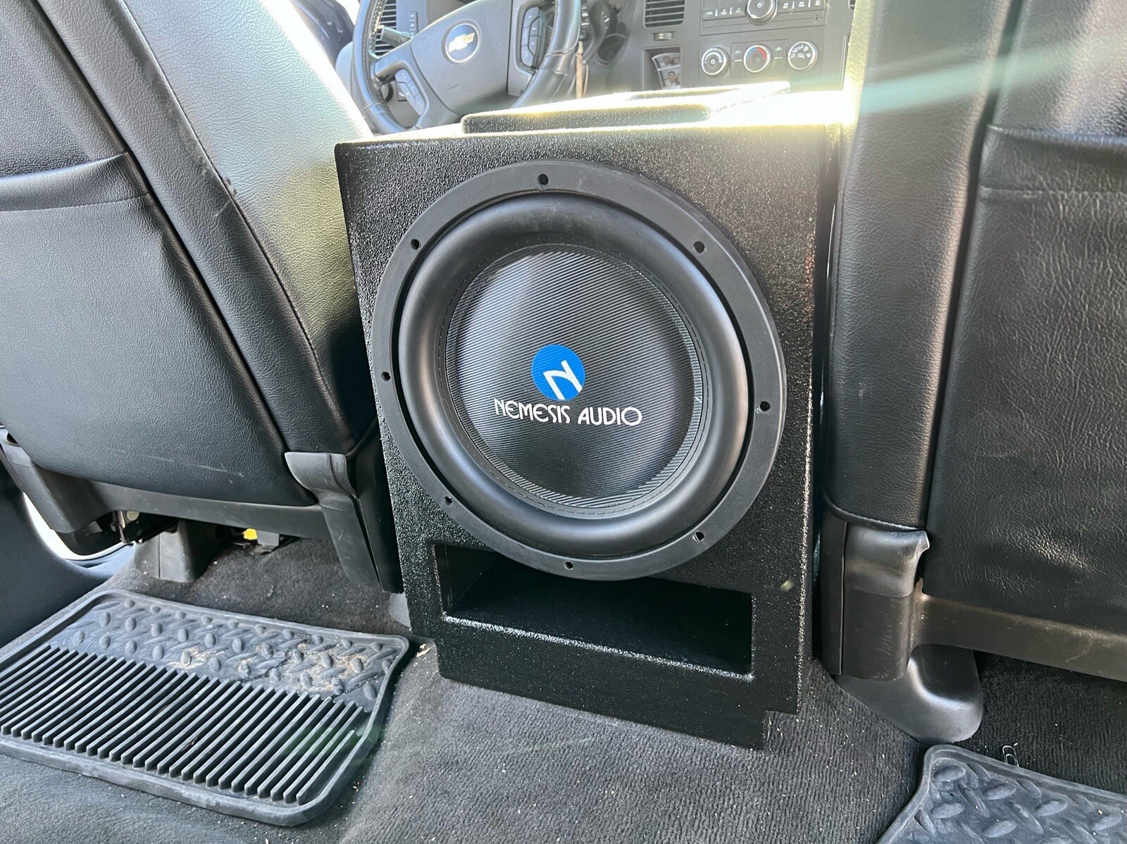 Chevy Silverado Gmc Sierra All Cabs 07-13 Center Console Subwoofer Box For 1x12