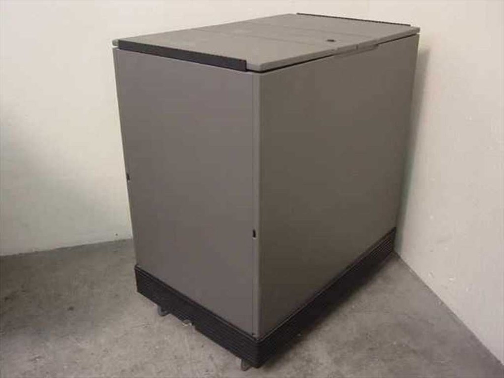 3M 905D Transparency Projector in Egan Visual S2PM Mobile Presentation Cabinet