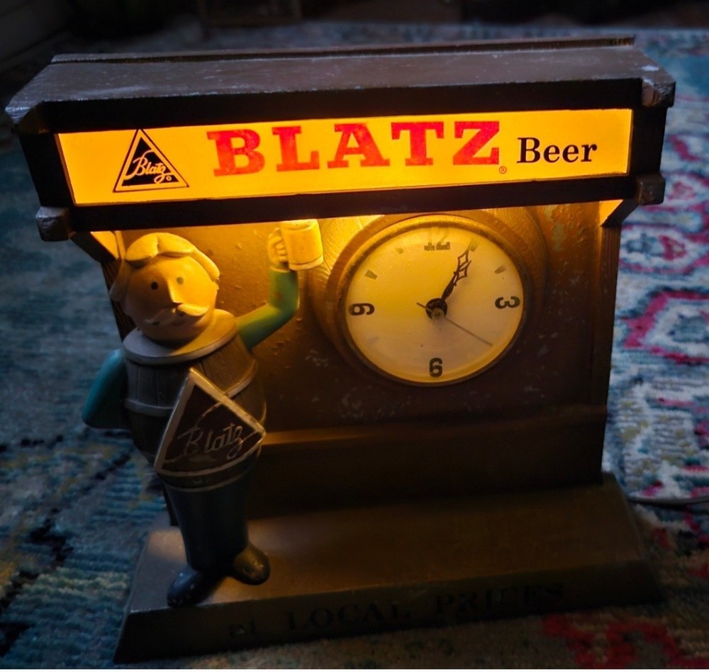 Blatzs Beer Lighted Clock Vintage