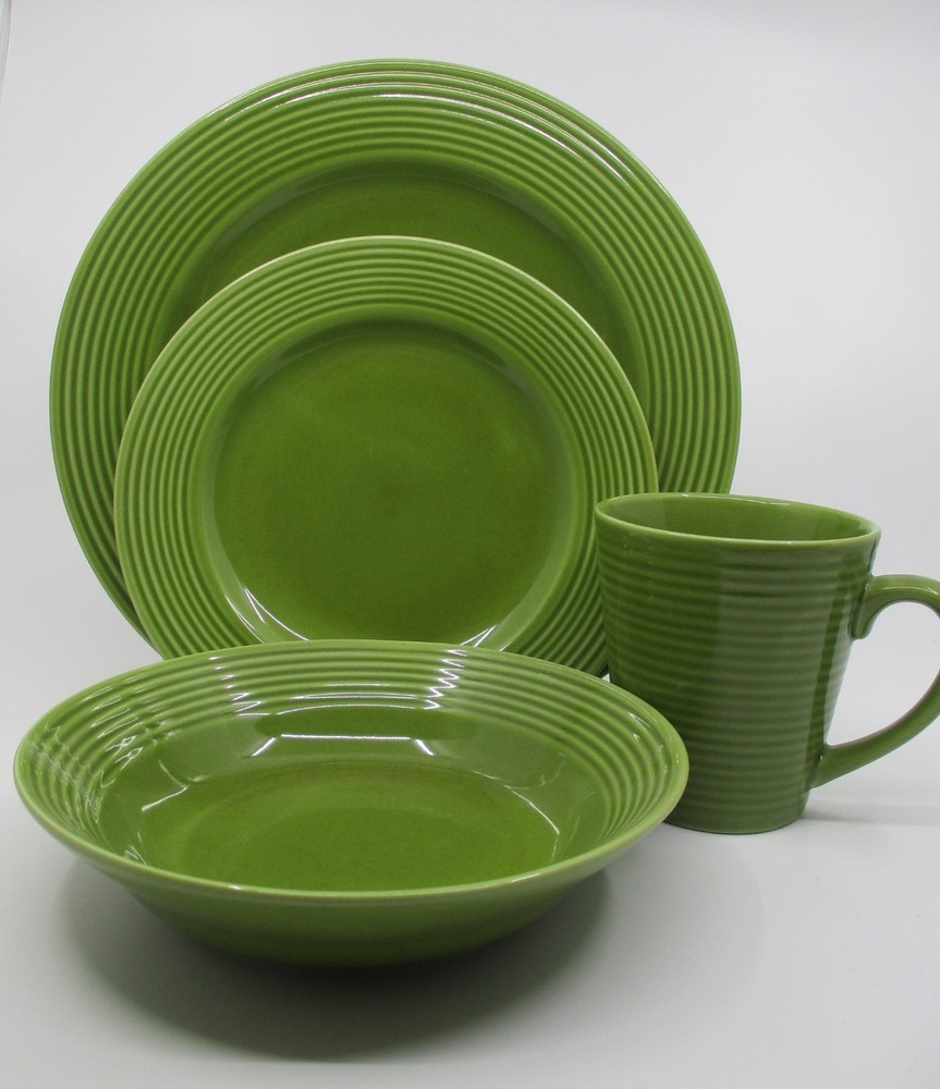 GORHAM TRUE COLORS -OLIVE- 4 PIECE PLACE SETTING   - 0510C