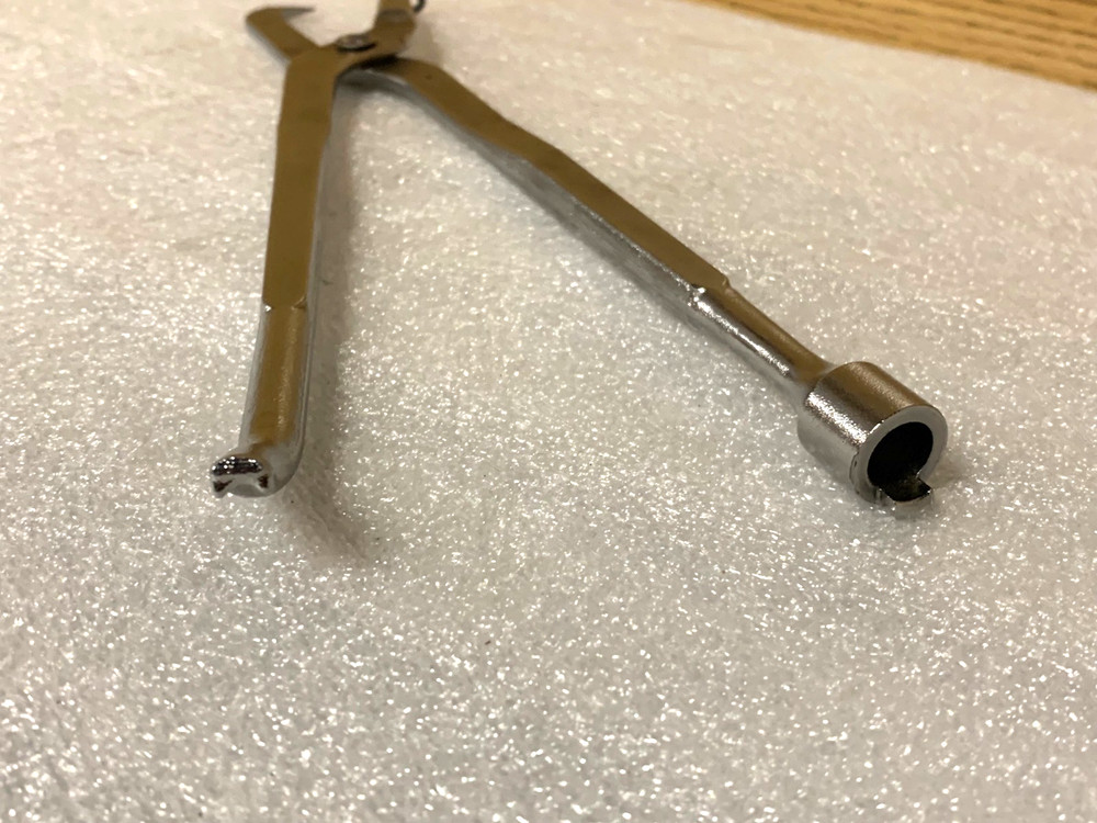 Snap On Tools USA 131A 13” Brake Spring Pliers Replaceable Hook - NEW
