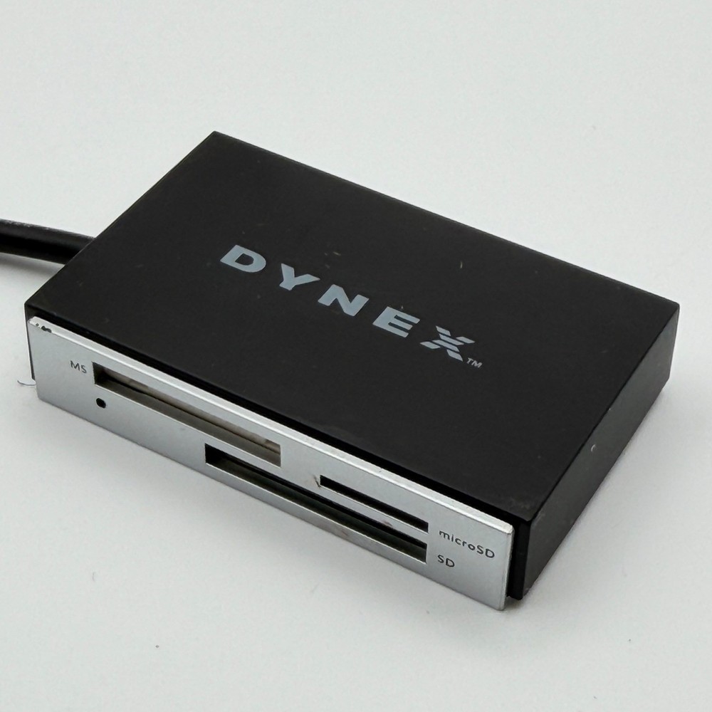 Dynex DX CR212 Compact USB Memory Card Reader MS SD MicroSD Black