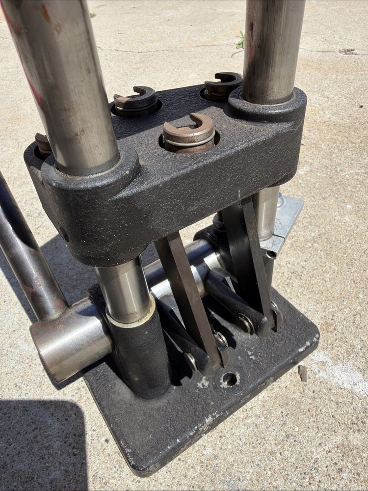 CH RELOADING PRESS - MODEL NO 444 C&H