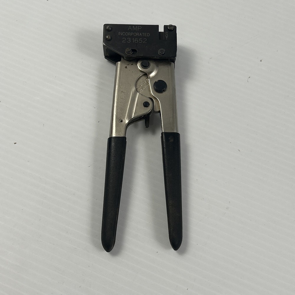 Amp incorporated 231652 Modular Plug Hand Crimper   (ss11)