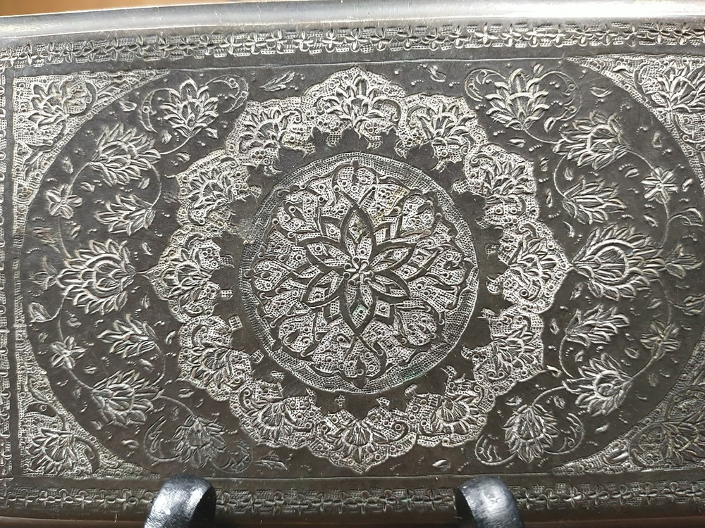 ANTIQUE VICTORIAN SILVER HAND ENGRAVED FLORAL CIGARETTE CASE