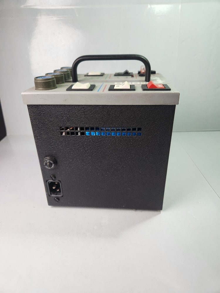 Dynalite D805 Power Pack Not Fully Tested, Powers On