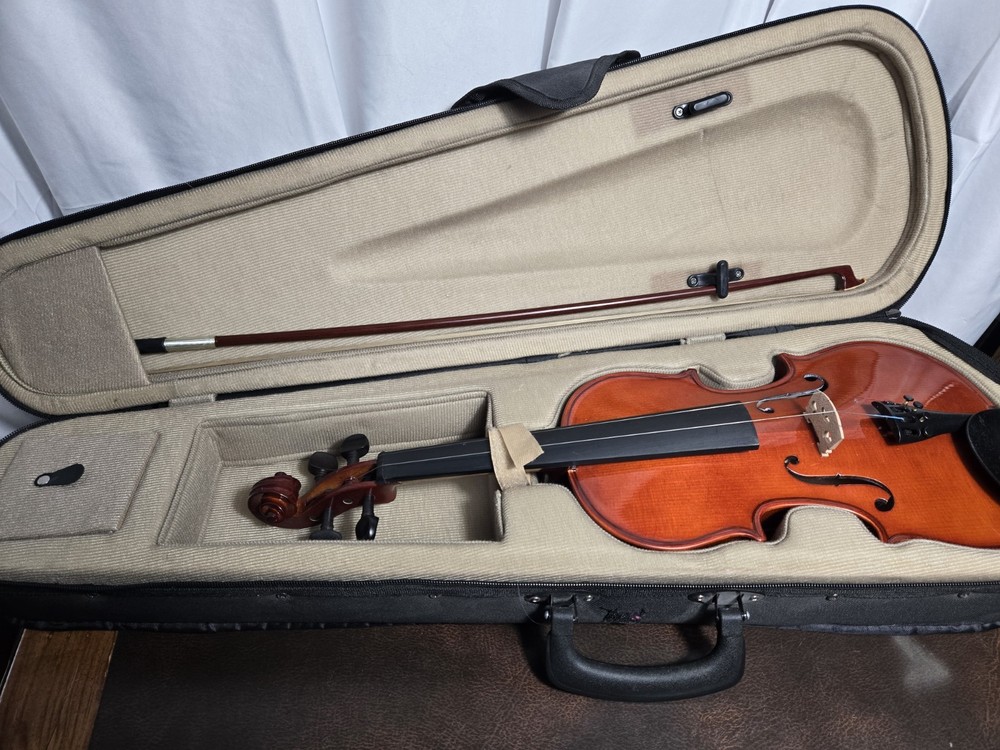 3/4 SIZE ACADEMY 145 AU VIOLIN W/Bow & Case EUC