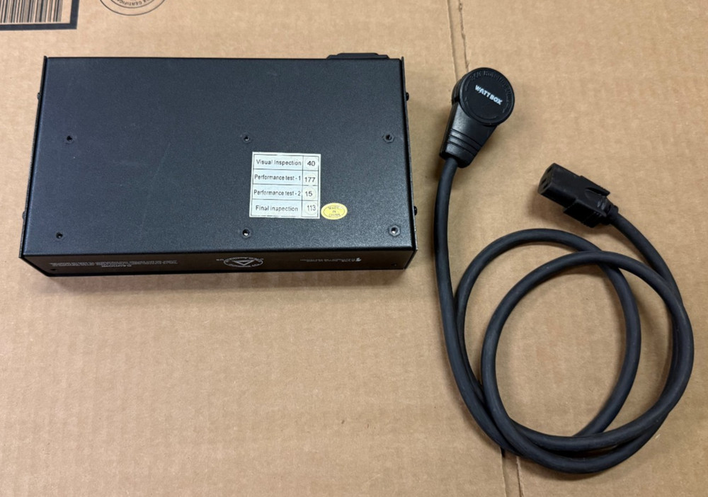 Furman AC-215 Compact Power Conditioner (B)