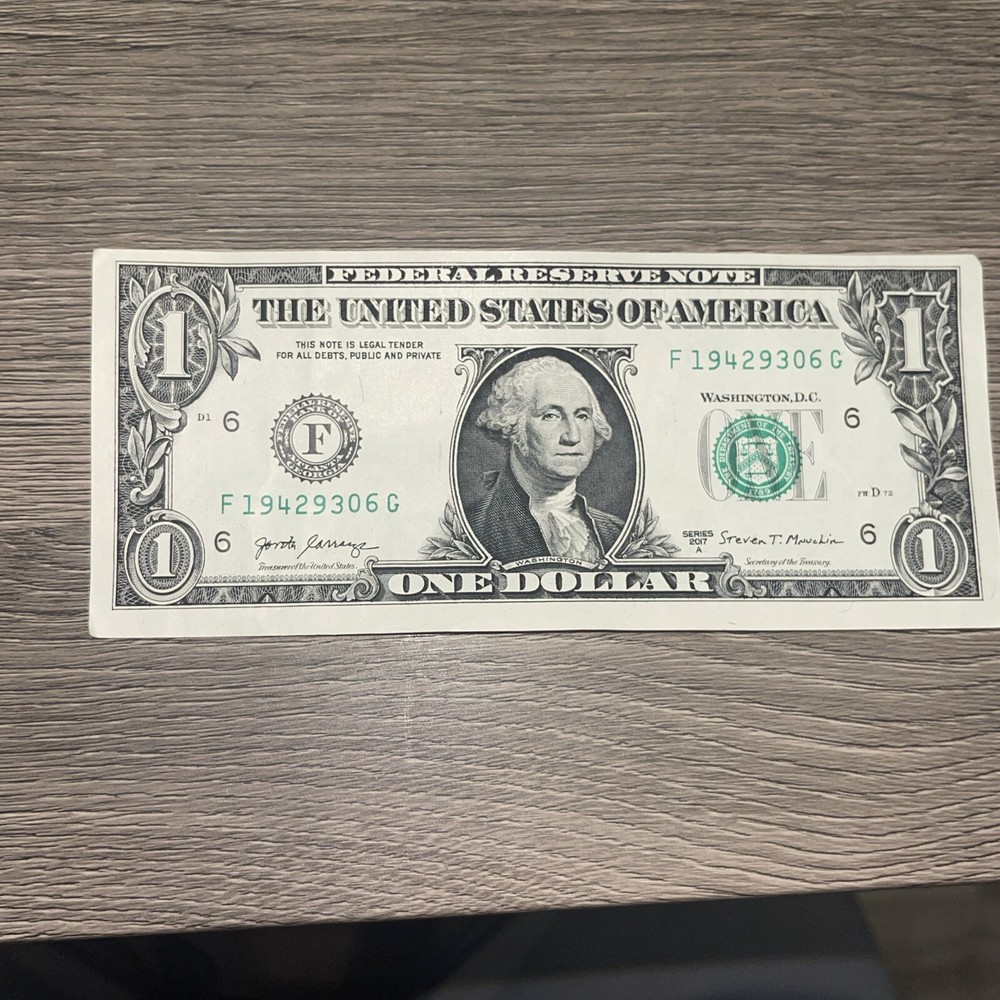Misaligned Cut Error. 2017A $1 Dollar Bill Excellent Condition