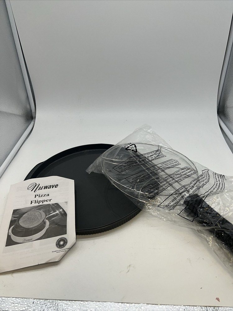 NUWAVE PIZZA FLIPPER WITH SILICONE TRAY